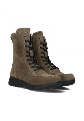 Сапожки на танкетке