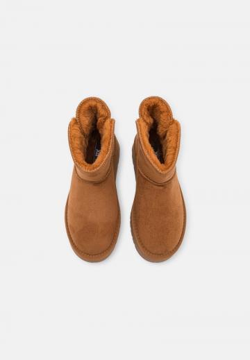 Полусапожки на платформе