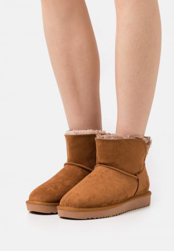 Зимние ботинки