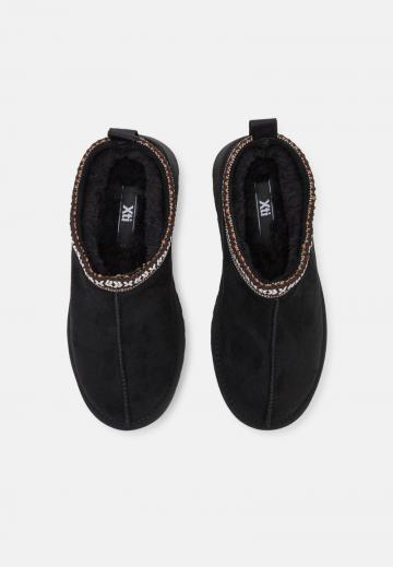 Полуботинки