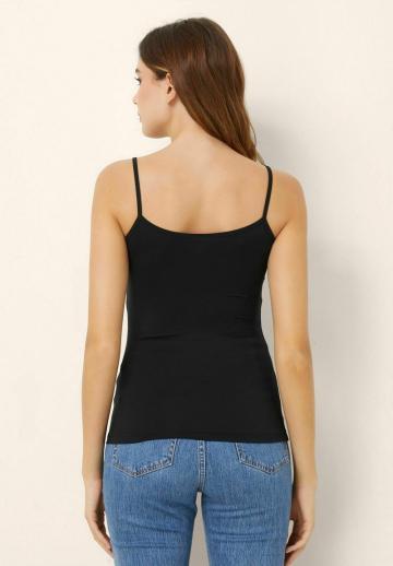 Топ на бретельках