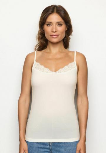 Топ на бретельках