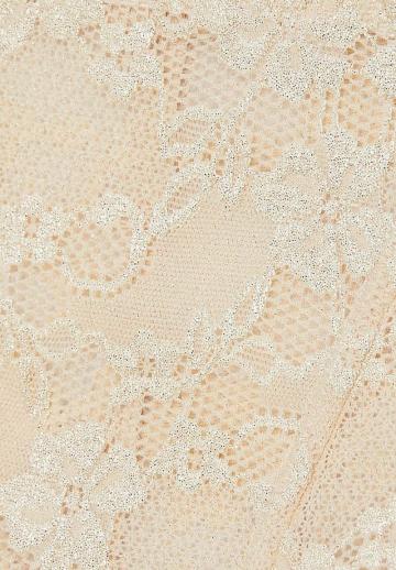 Трусы на бедрах