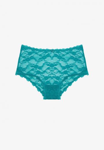 Трусы на бедрах