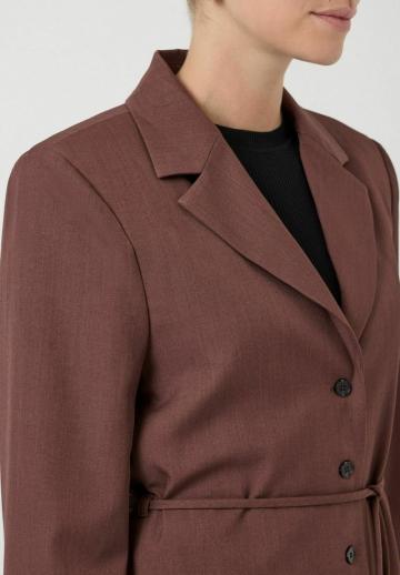 Короткое пальто