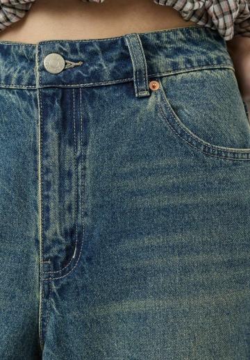 Клешеные джинсы