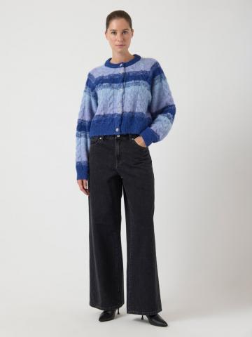 Жаккардовая вязаная кофта