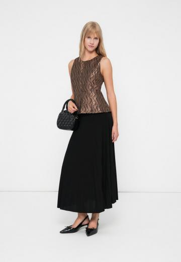 Блузка без рукавов