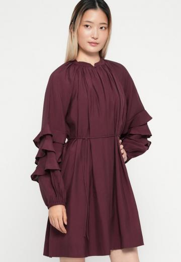 Короткое платье