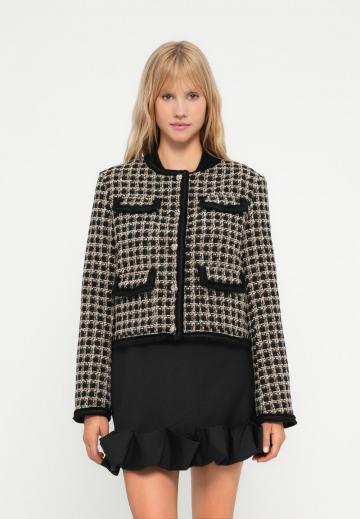 Блейзер с накладными карманами