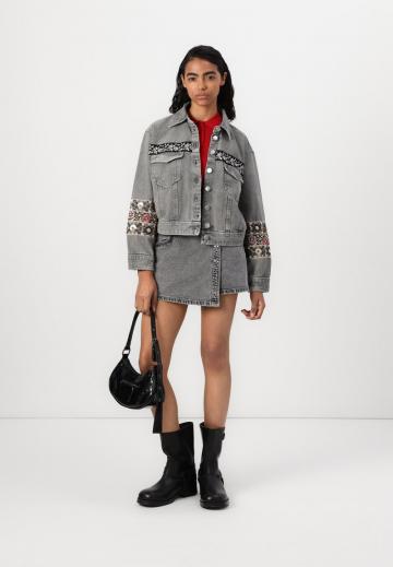 Джинсовая жилетка