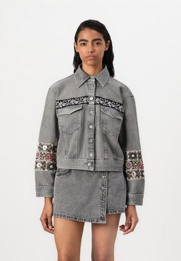 Джинсовая жилетка