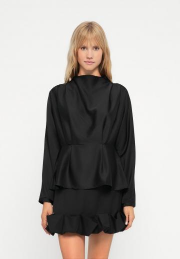 Атласная блузка