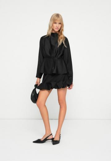 Атласная блузка