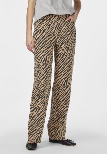 Свободные джинсы