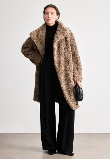 Шерстяное пальто