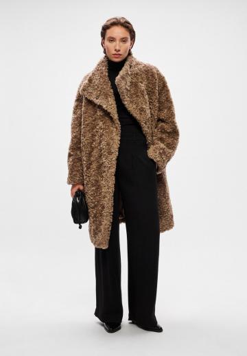 Шерстяное пальто