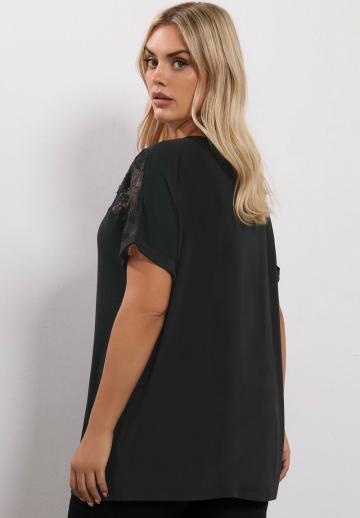 Кружевная блузка