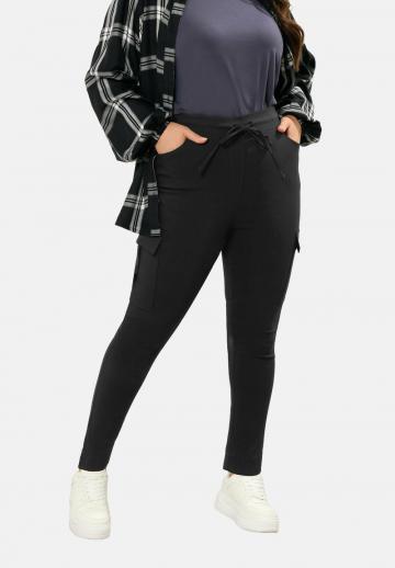 Брюки с накладными карманами