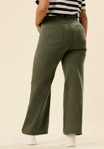 Свободные джинсы