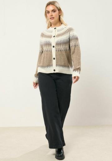 Жаккардовая вязаная кофта