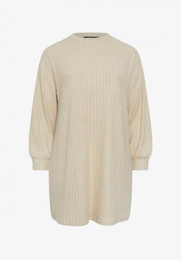 Вязаное платье