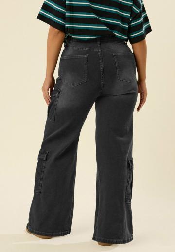 Клешеные джинсы