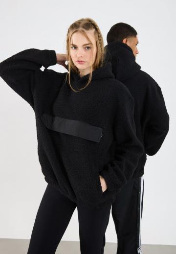 Пуловер с капюшоном