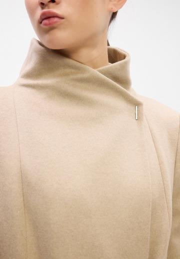 Шерстяное пальто