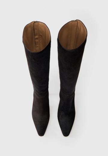 Высокие сапоги