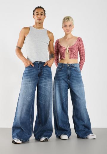 Свободные джинсы