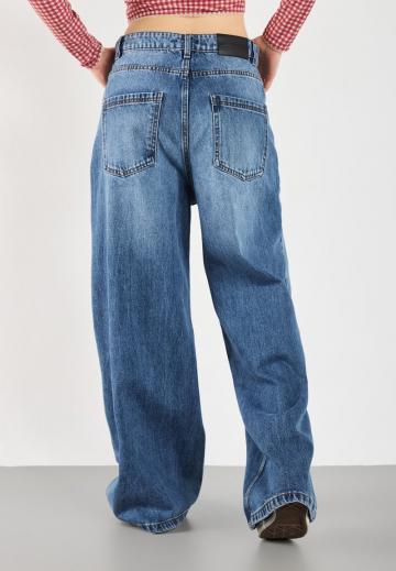 Свободные джинсы