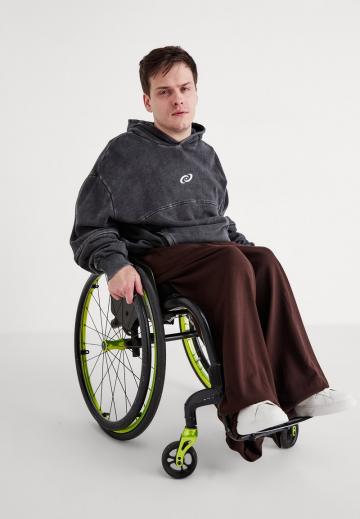 Пуловер с капюшоном