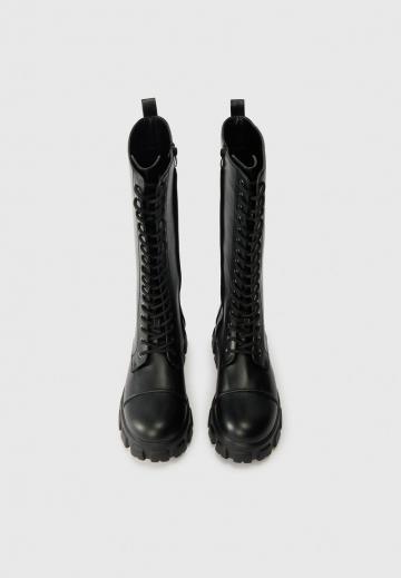 Сапоги на шнуровке