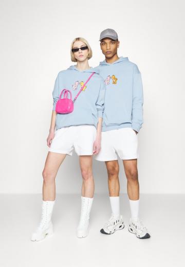 Пуловер с капюшоном