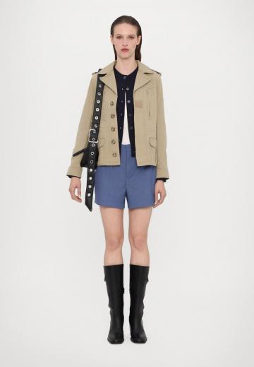 Куртка с накладнымит карманами