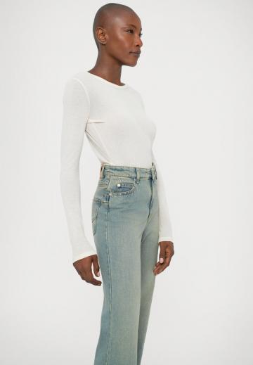 Клешеные джинсы