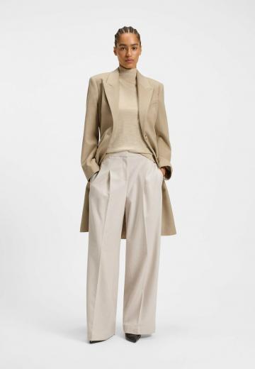 Шерстяное пальто