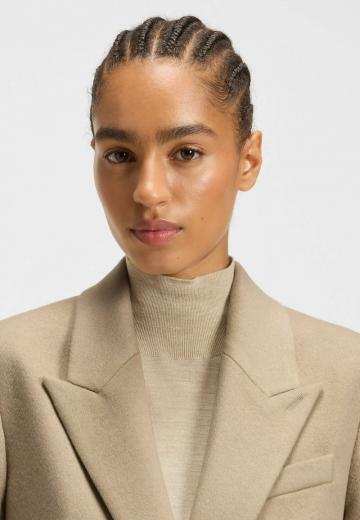 Шерстяное пальто