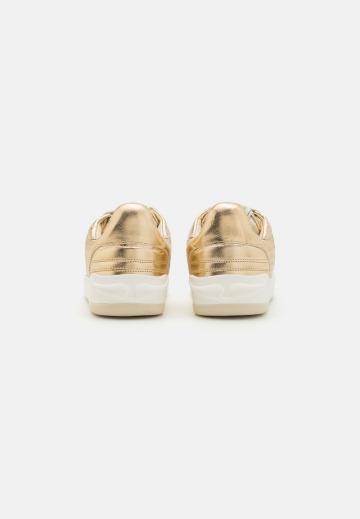 Гандбольные кроссовки