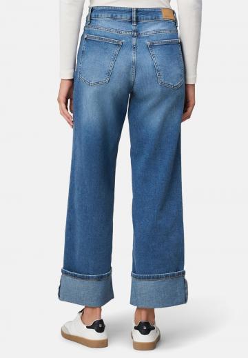 Свободные джинсы