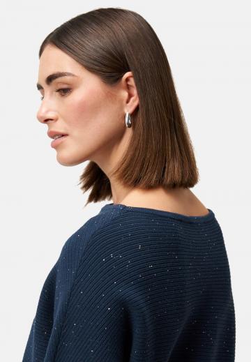 Вязаное платье