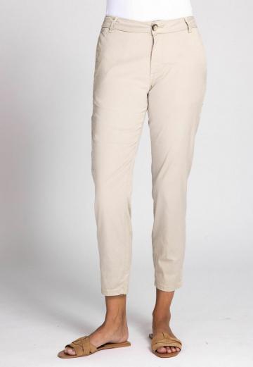 Брюки с накладными карманами