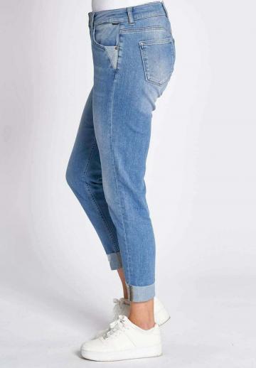 Короткие джинсы