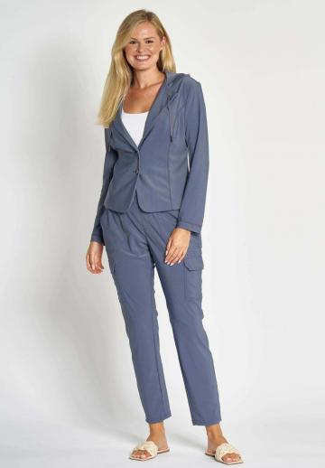 Брюки с накладными карманами