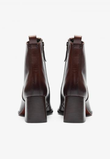 Сапожки на танкетке