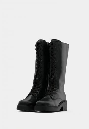 Сапоги на шнуровке