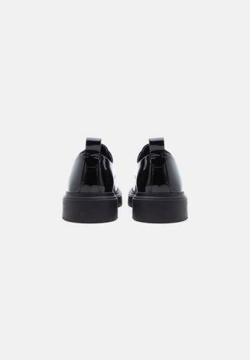 Ботинки на шнуровке