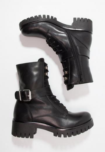 Ковбойские сапожки