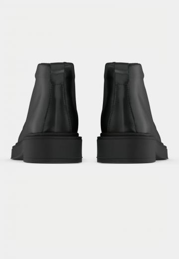 Ботинки на шнуровке